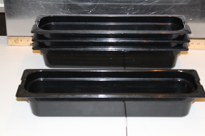 lot 90 image: Half size long pans