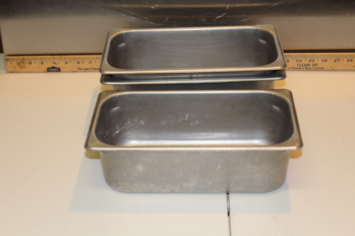 lot 91 image: 13 x 4 deep insert pan
