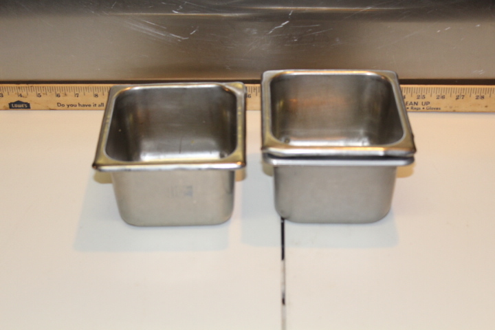 lot 94 image: 13 x 4 deep insert pan