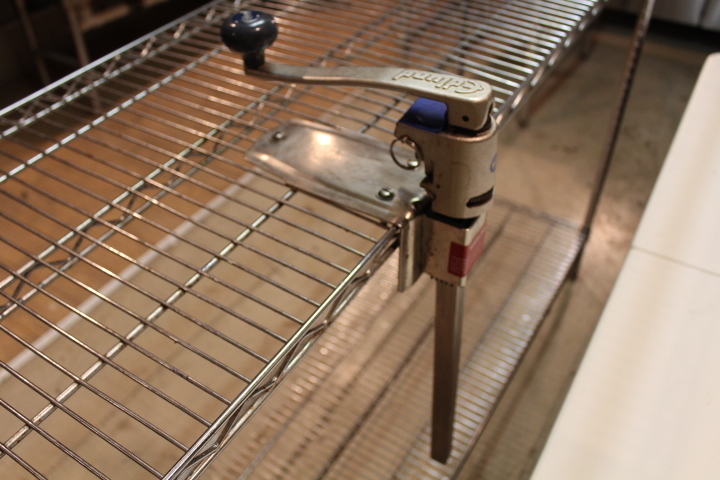 lot 32 image: Edlund Can Opener