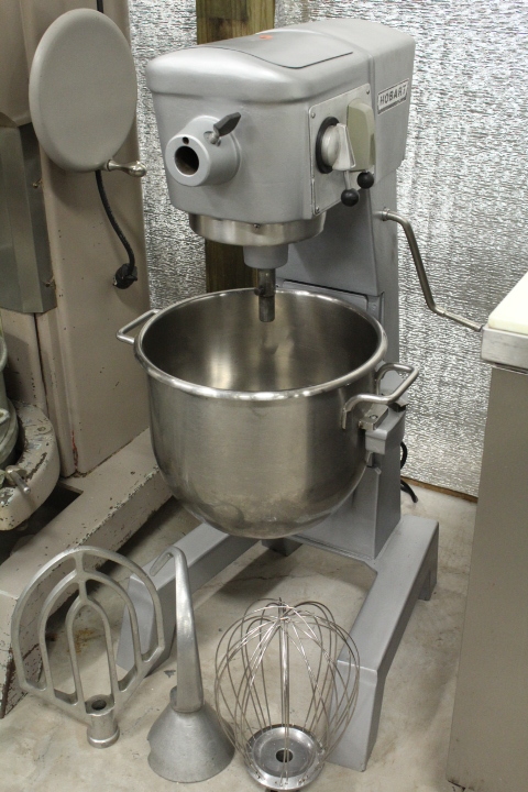 lot 8 image: Hobart 30 quart mixer