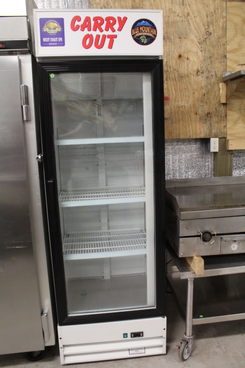 lot 9 image: Glass door Cooler