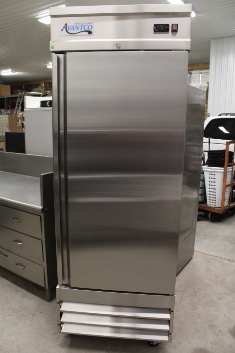 lot 14 image: NEW single door Refrigerator