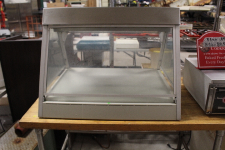 lot 33 image: Henny Penny heated display