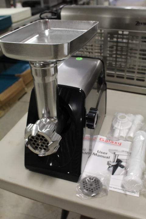lot 39 image: NEW Meat Grinder