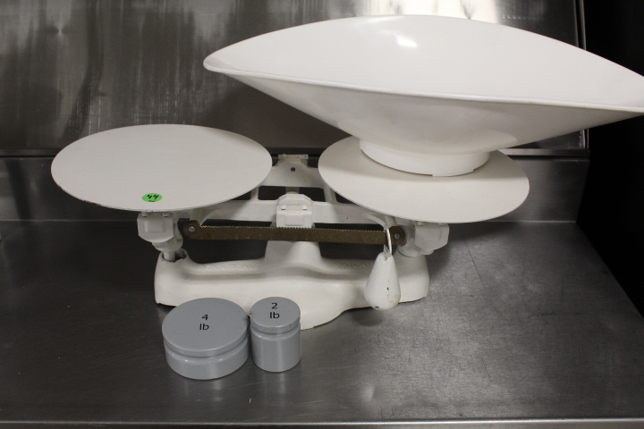 lot 44 image: Bakery Scale