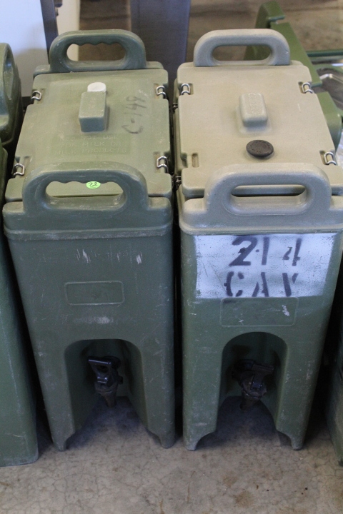 lot 72 image: Drink Carriers