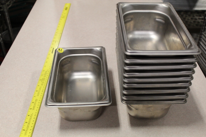 lot 83 image: 14 x 4 insert pans