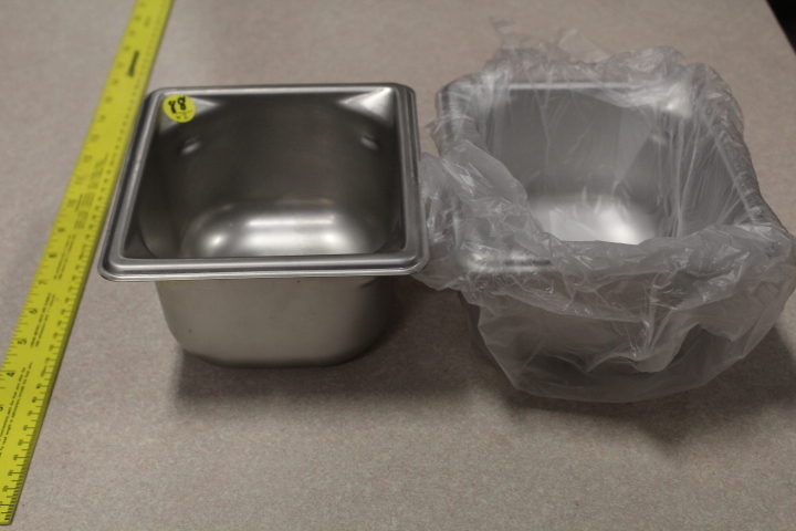 lot 88 image: 16 x 4 insert pans