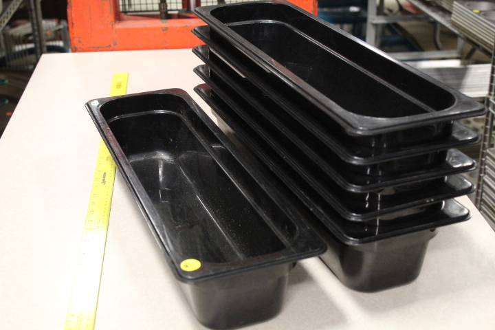 lot 91 image: 4 deep insert pans