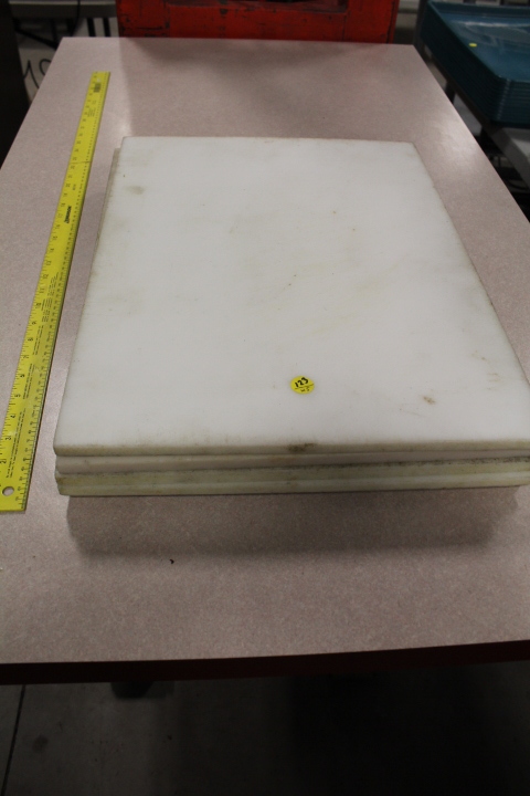lot 123 image: Cutting Boards