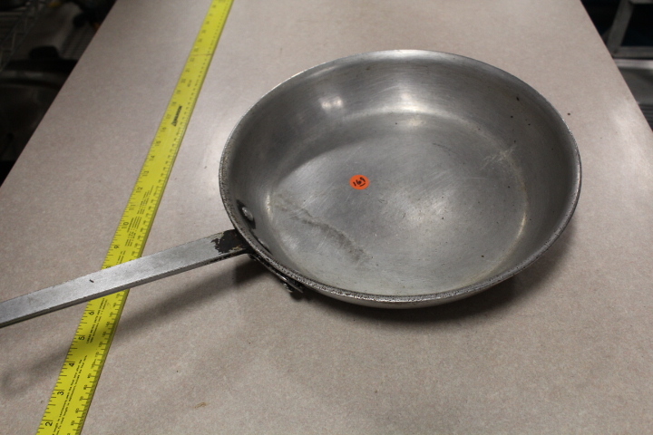 lot 169 image: Frying pan