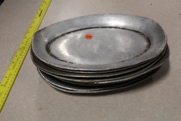 lot 175 image: Steak plate lot
