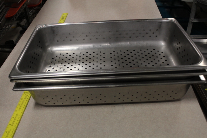 lot 176 image: Full size pans