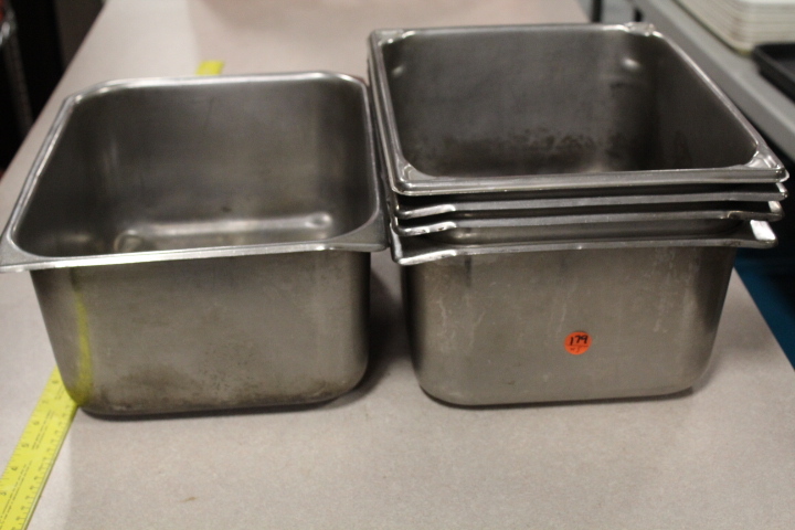 lot 179 image: Half size pans