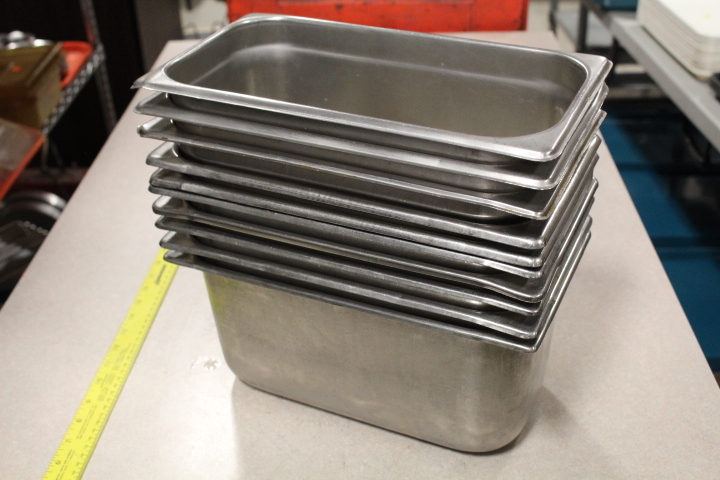 lot 184 image: 13 pans