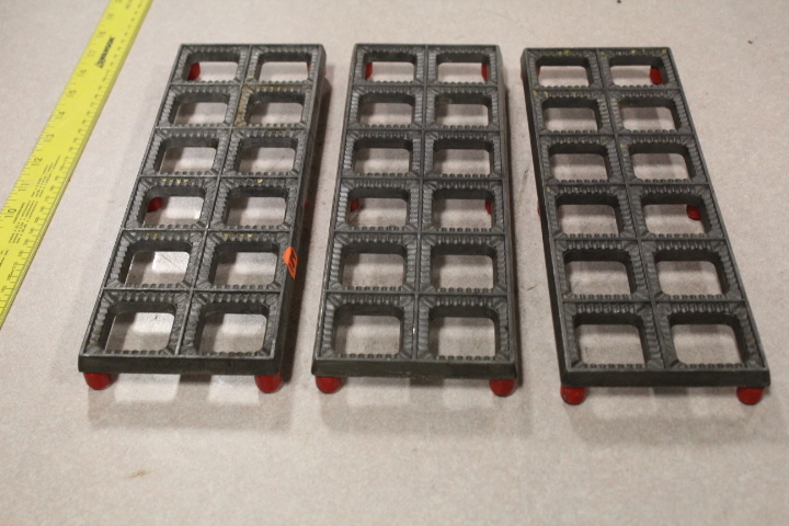 lot 189 image: Ravioli maker