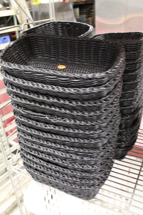 lot 285 image: Baskets