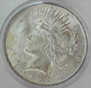 lot B2-JT40 image: 1- 1922 Peace Dollar 1$ Silver