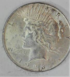 lot B2-JT48 image: 1- 1923 Peace Dollar 1$ Silver