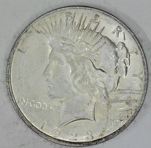 lot B2-JT57 image: 1- 1923 Peace Dollar 1$ Silver