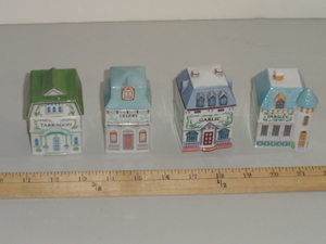 lot 109 image: RARE Lenox Spice Villages #5 - 1989 Limited Run