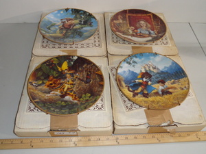 lot 127 image: Classic Fairy Tales Plate Collection #2