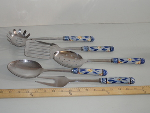 lot 144 image: Temp-tations Kitchen Utensils