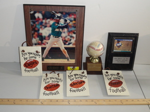 lot 157 image: Baseball Lot