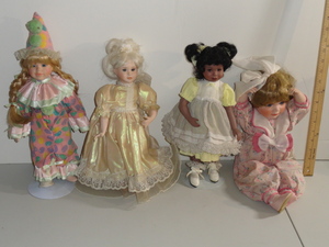 lot 204 image: Collectible Dolls #2