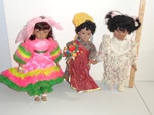 lot 205 image: Collectible Dolls #3