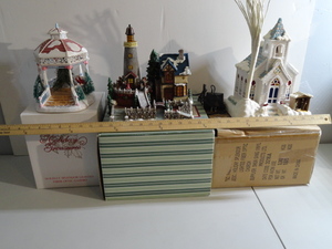 lot 218 image: Holiday Decorations