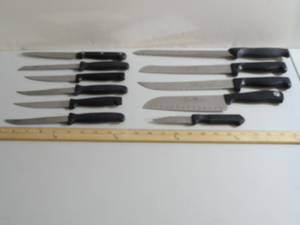 lot 222 image: Knives Lot