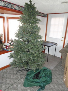 lot 278 image: Christmas Tree