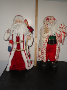 lot 280 image: Santa Clauses #1