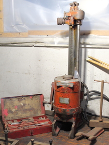 lot 305 image: Holtzer-Cabot Boring Bar w tooling