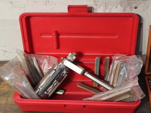 lot 324 image: Lisle Cylinder Hone
