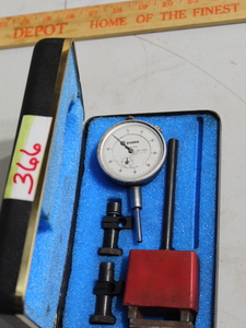 lot 366 image: Dial Gage Indicator