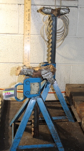 lot 392 image: Jack Stands