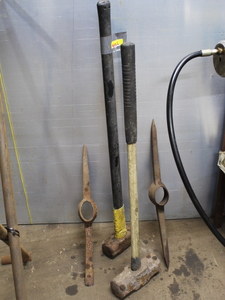 lot 402 image: Sledge Hammers and Pick Lot