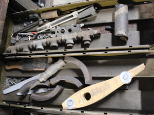 lot 432 image: Drawer Lots