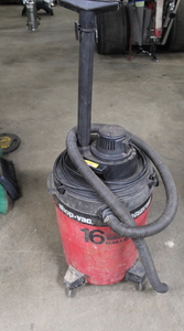 lot 436 image: Wet  Dry Shop Vac