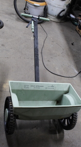 lot 453 image: Drop Spreader