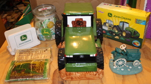 lot 22 image: John Deere Cookie Jar Lot