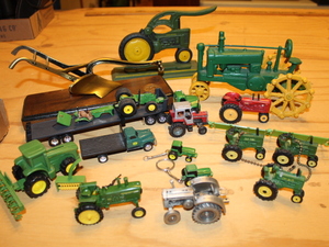 lot 32 image: John Deere Toys Lot #2