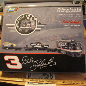 lot 37 image: Dale Earnhardt 20 Piece Train Set - NIB