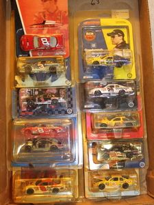lot 63 image: Die Cast 164 Scale Cars Lot - NIB