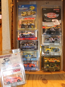 lot 64 image: Dale Earnhardt Die Cast 164 Scale Cars Lot #5 - NIB