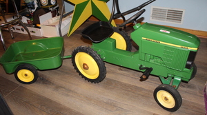 lot 33 image: John Deere Toy Peddle Tractor and Wagon