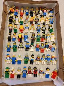 lot 150B image: Lego People (Old Style) Lot